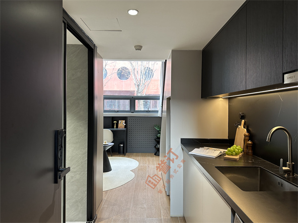 Base佰舍奥体中心